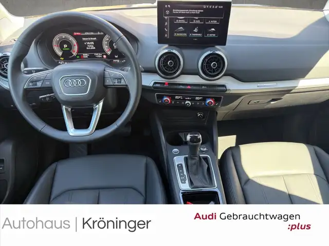 Audi Q2 view 13