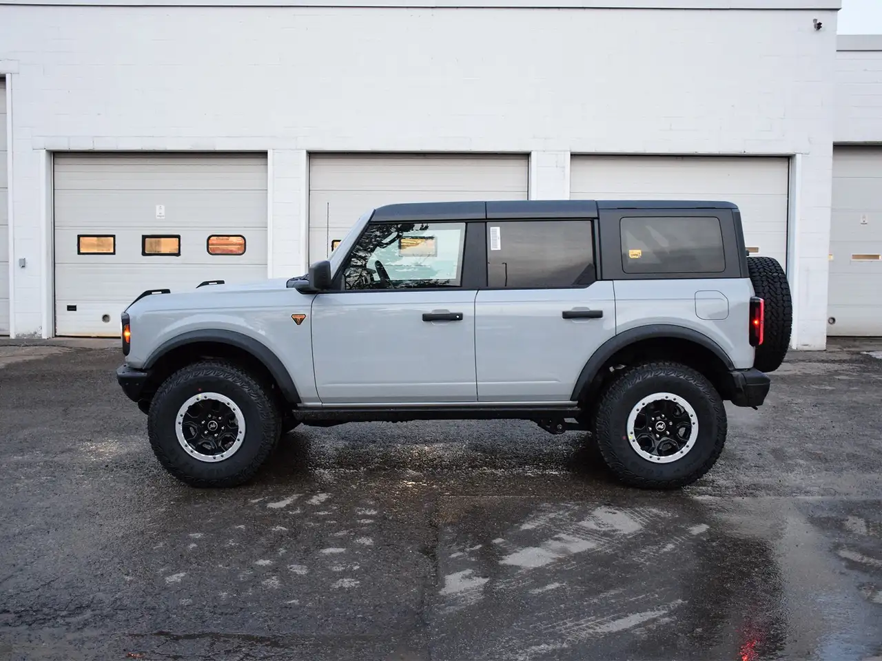 Ford Bronco снимка Ford Bronco
