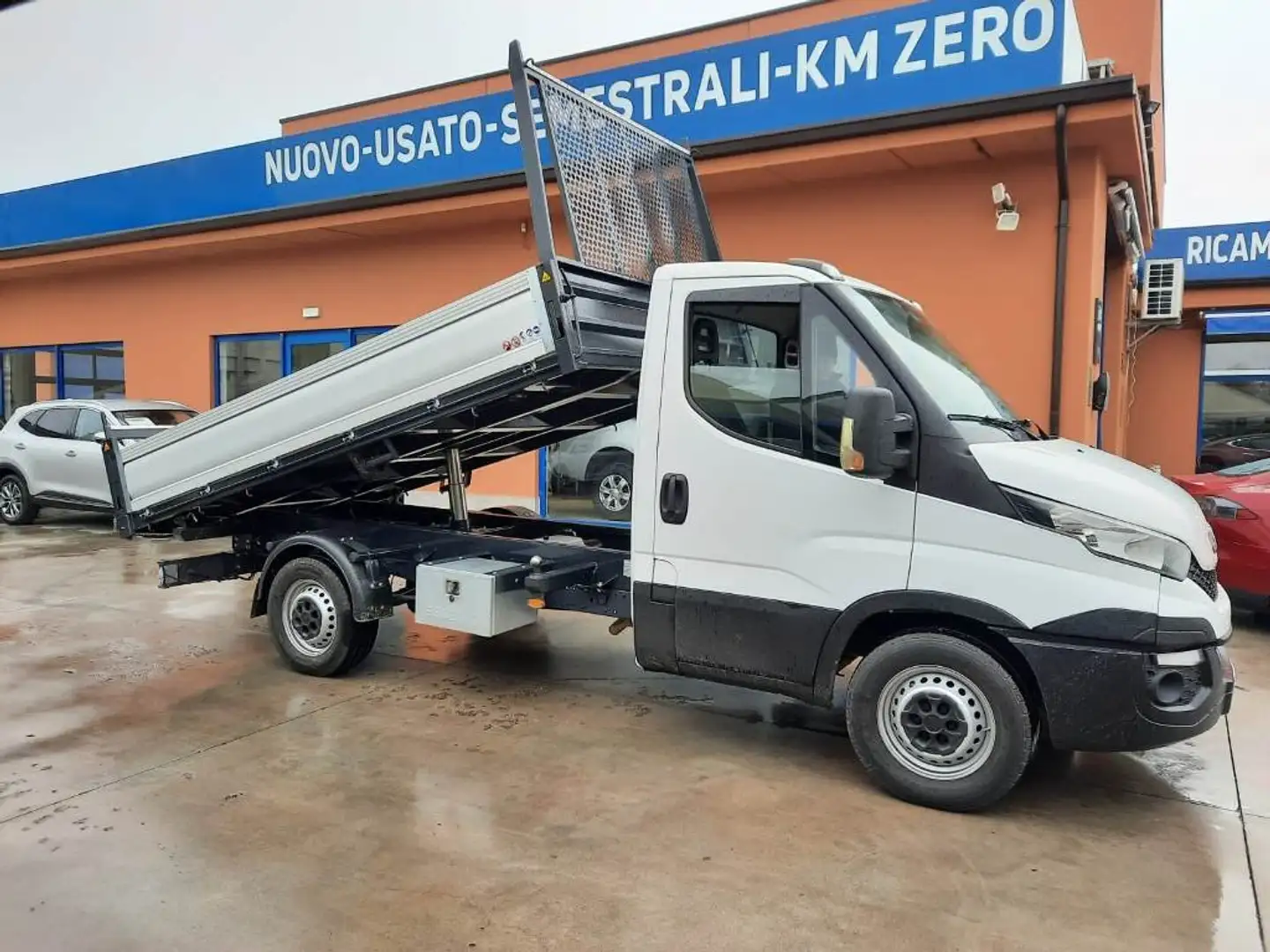 Iveco Daily CASSONE RIBALTABILE TRILATERALE NUOVO Bianco - 1