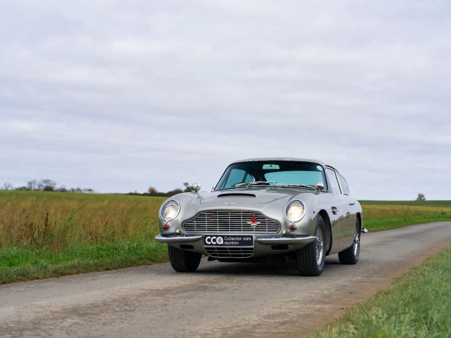 Aston Martin DB 1966 – Aston Martin DB6 Vantage Gris - 2