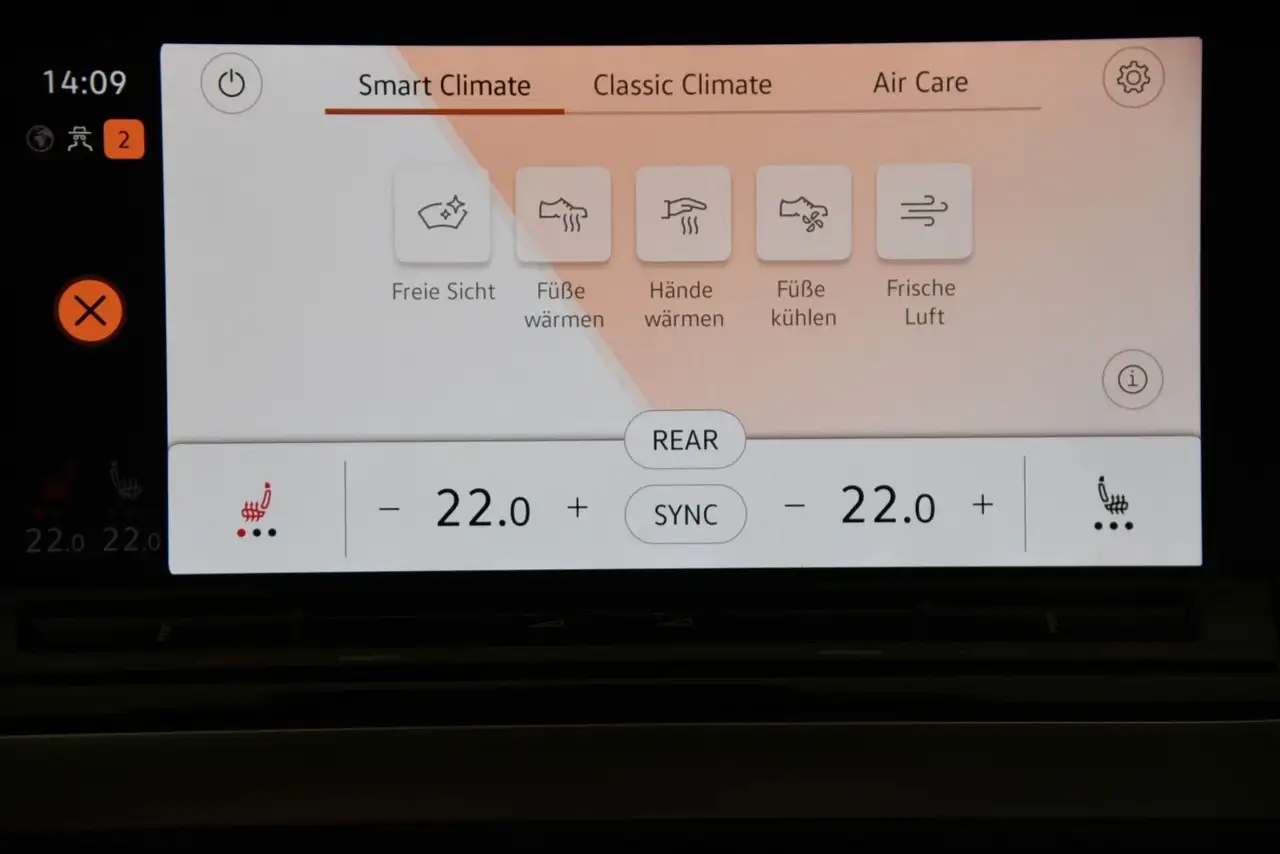 Volkswagen T7 Multivan Style Standhzg 7 Sitze Pano ACC H&K 15