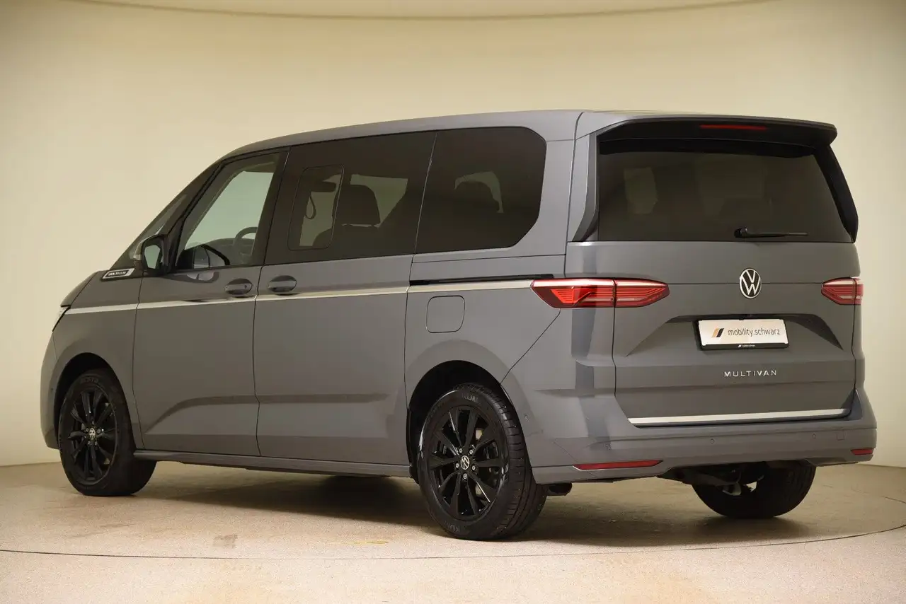 Volkswagen T7 Multivan Style Standhzg 7 Sitze Pano ACC H&K 2