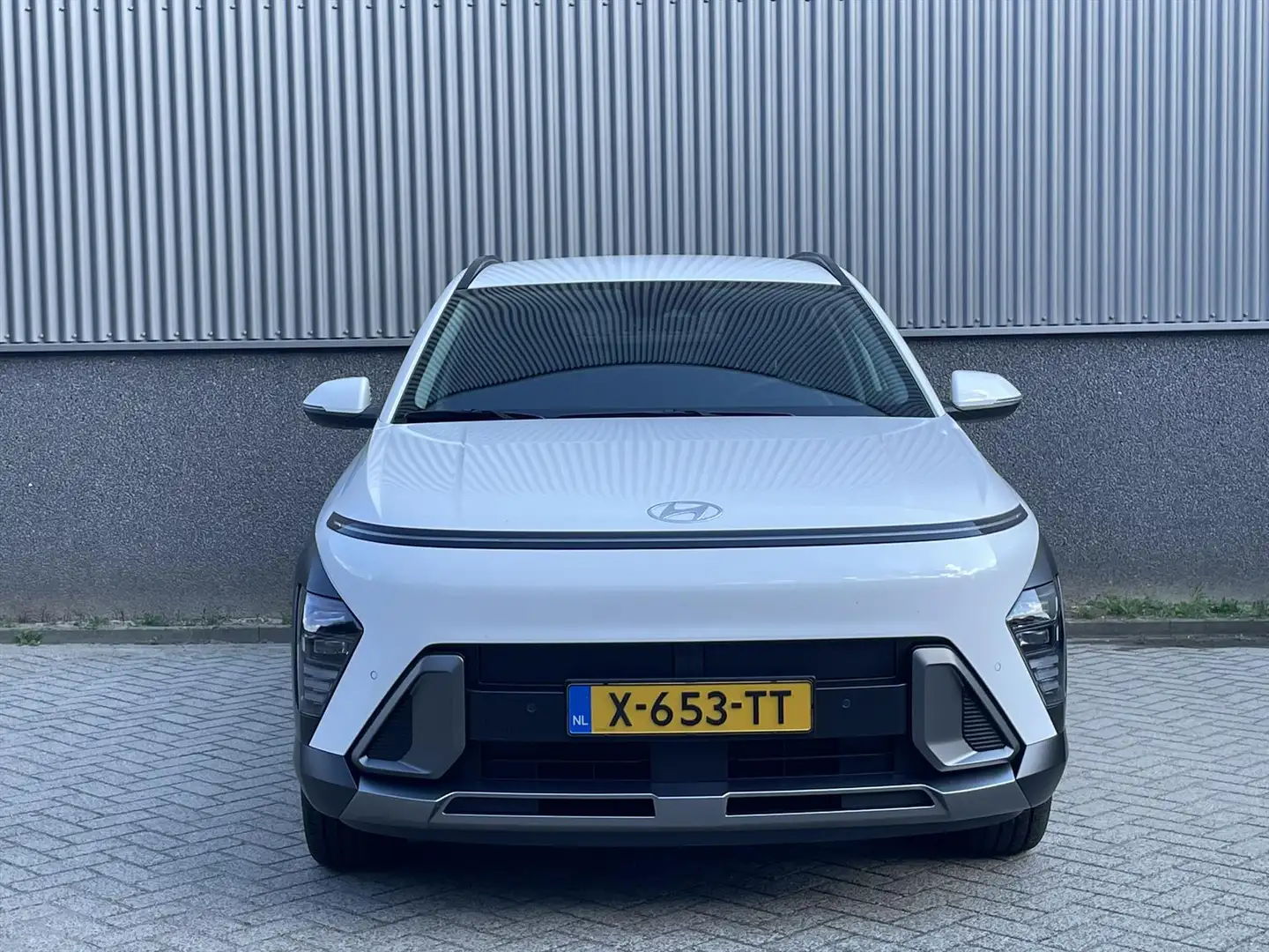 Hyundai KONA New 1.6 GDI HEV 141pk DCT Comfort Smart | Stoelver Wit - 2
