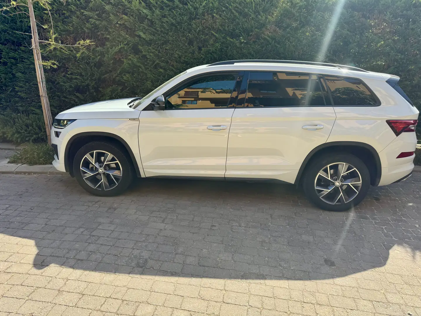 Skoda Kodiaq 1.5 TSI ACT DSG Sportline Blanco - 2