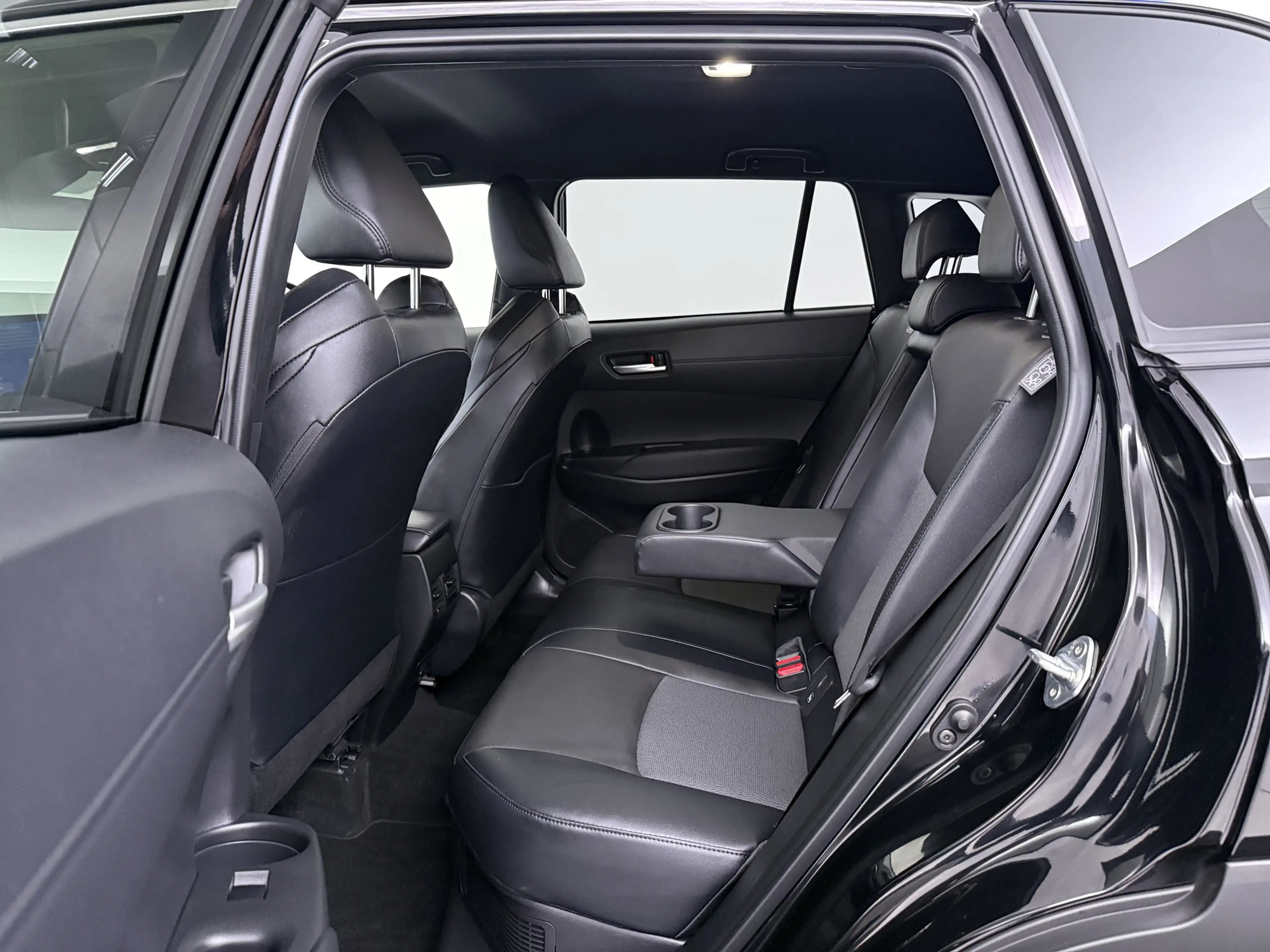 Toyota Corolla Cross Hybrid 200 Style | Navigatie | PDC | — photo 5