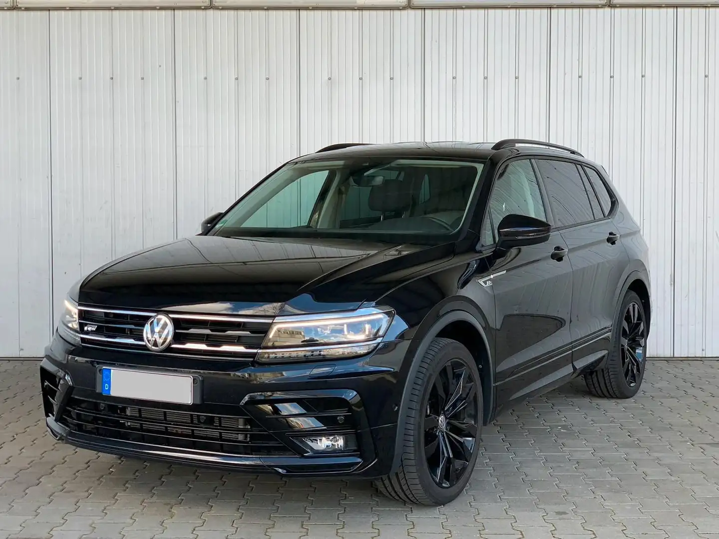 Volkswagen Tiguan Allspace 1.5 TSI ACT DSG HIGHLINE! R-LINE! BLACK-STYLE! Schwarz - 1