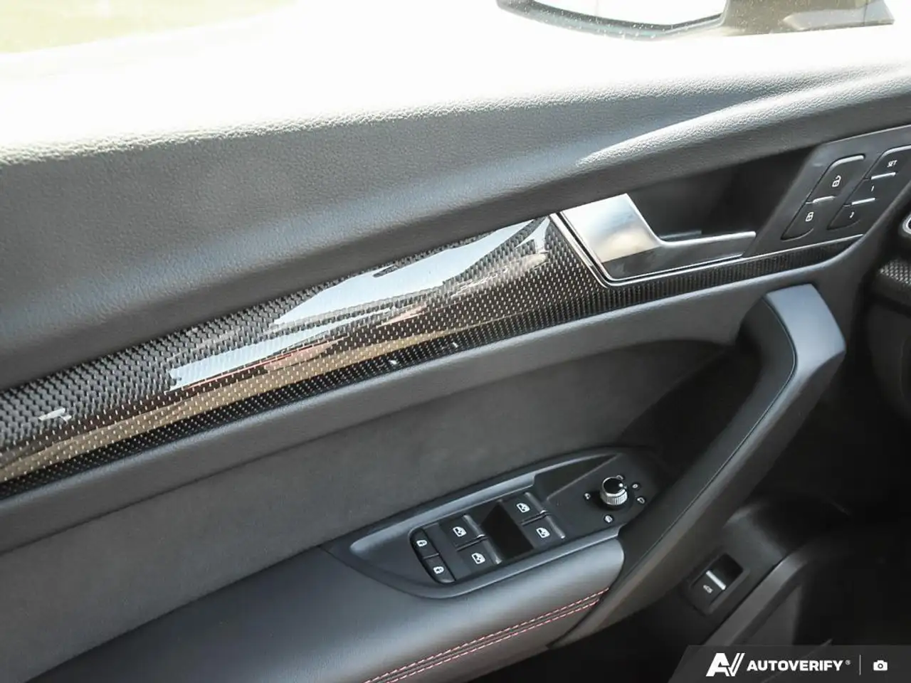 Audi SQ5 снимка Audi SQ5