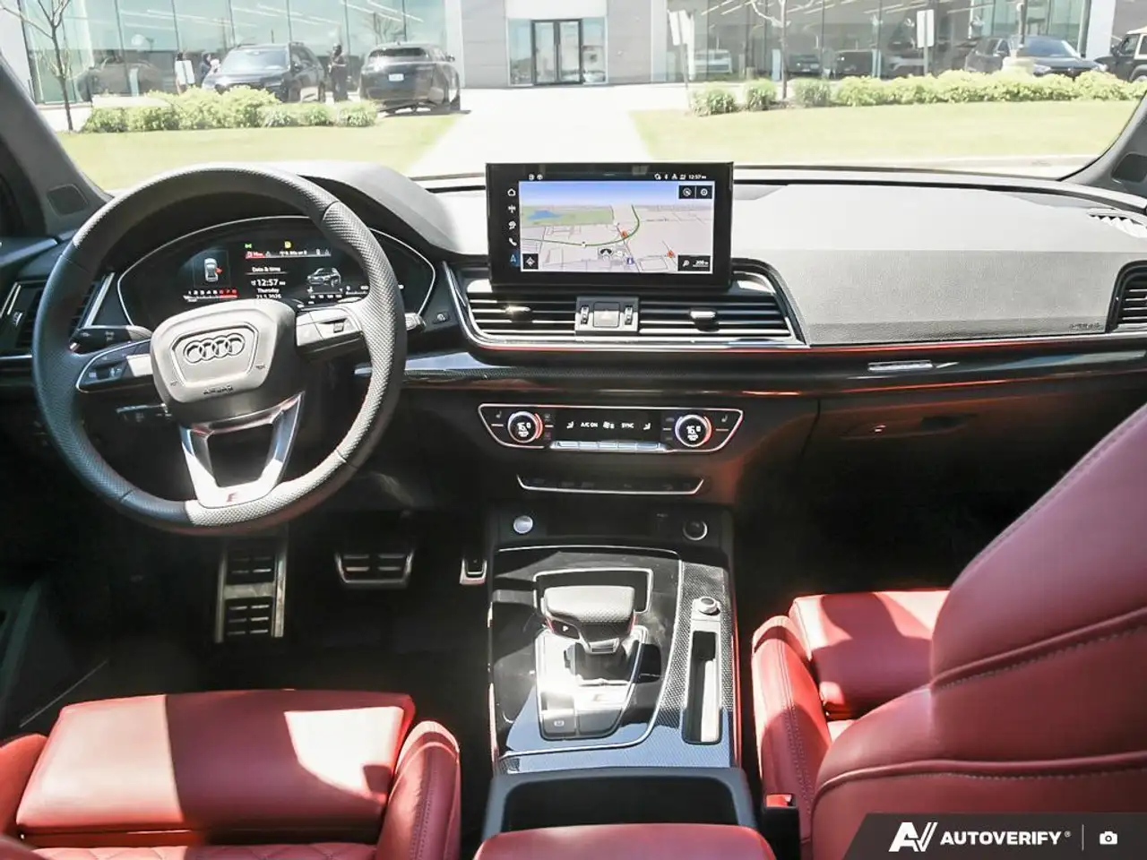 Audi SQ5 снимка Audi SQ5