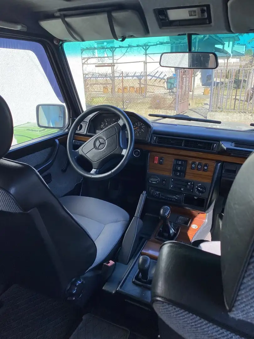 Mercedes-Benz G 300 GD W463 Czarny - 2