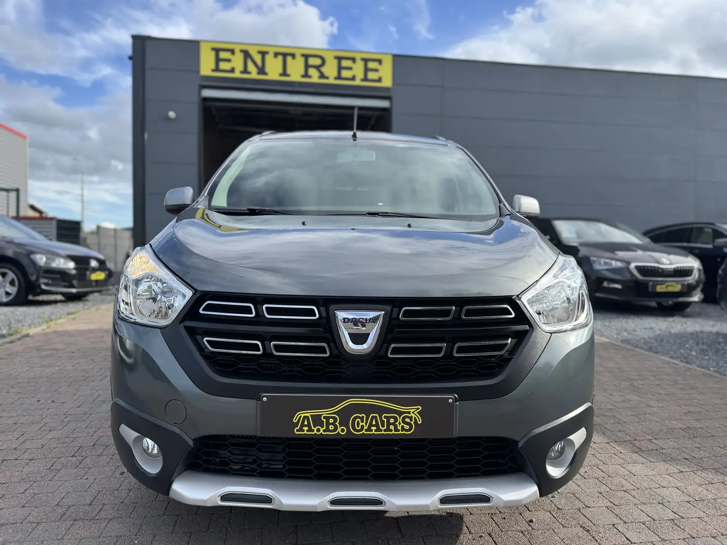 Dacia Lodgy Stepway 1.5 dCi  7places *GARANTIE 12MOIS Grau - 2