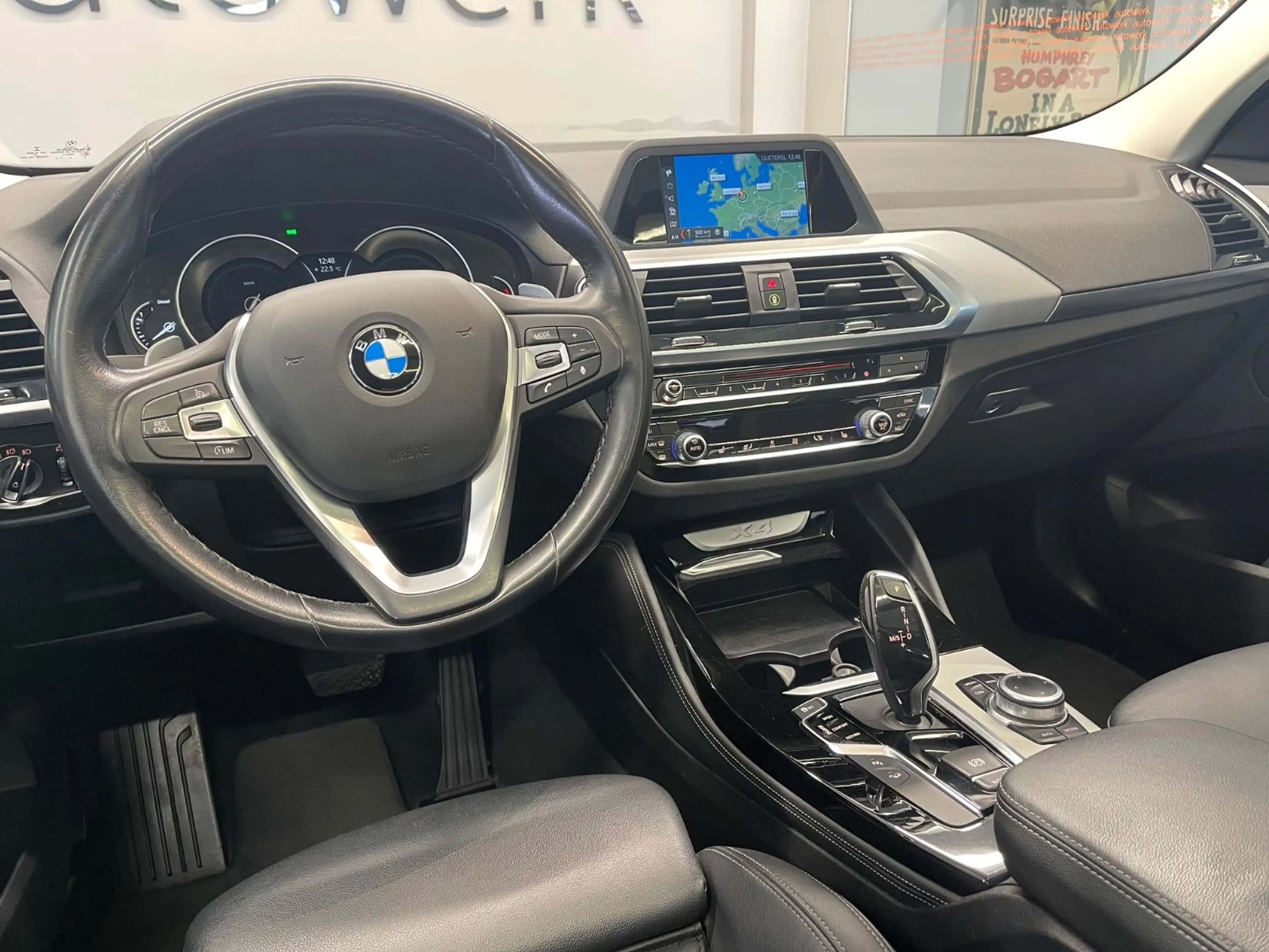 BMW X4 xDrive 20 d*AUT./AHK/Leder/Panorama/LED/Navi* — photo 11