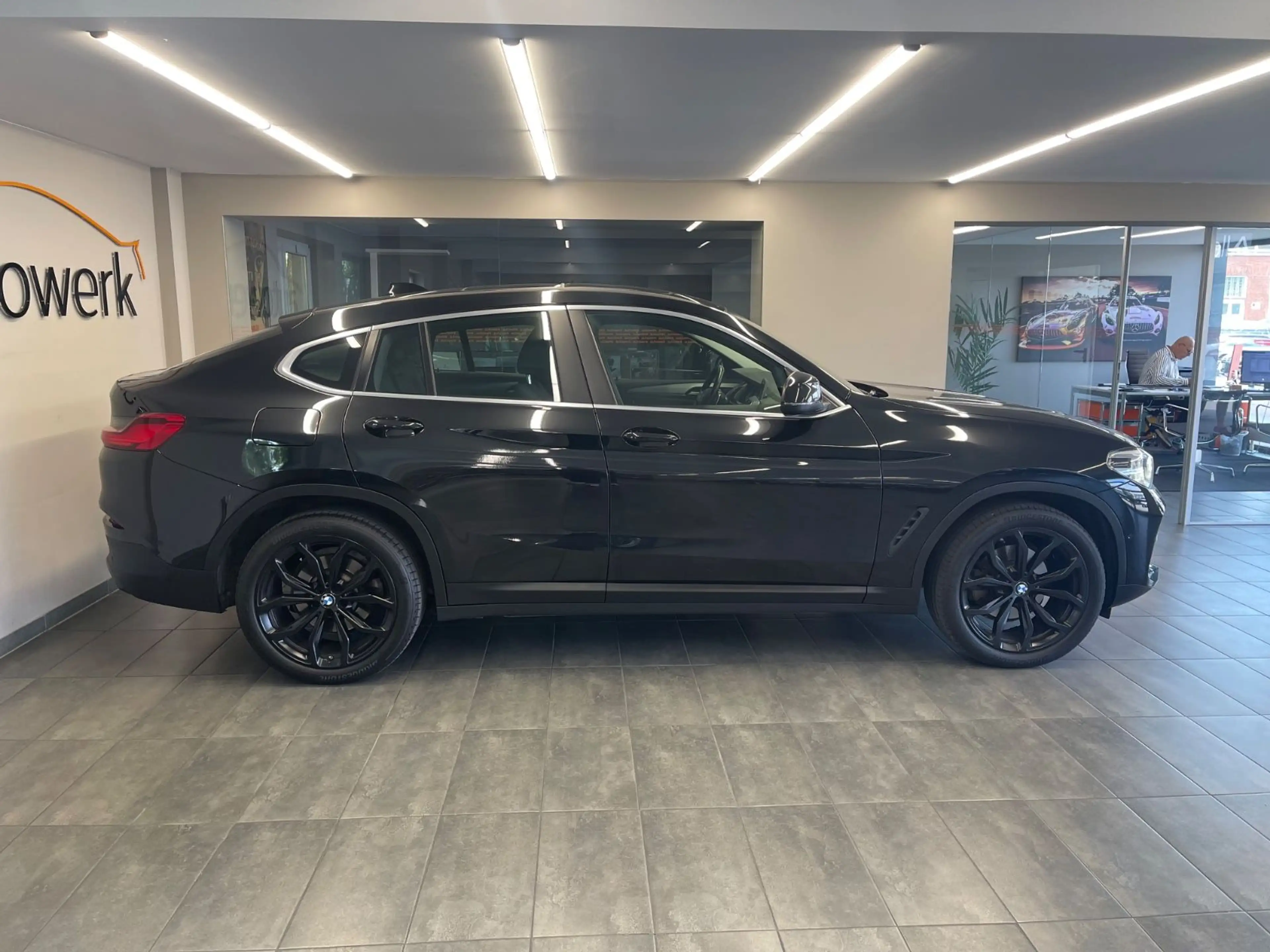 BMW X4 xDrive 20 d*AUT./AHK/Leder/Panorama/LED/Navi* — photo 3