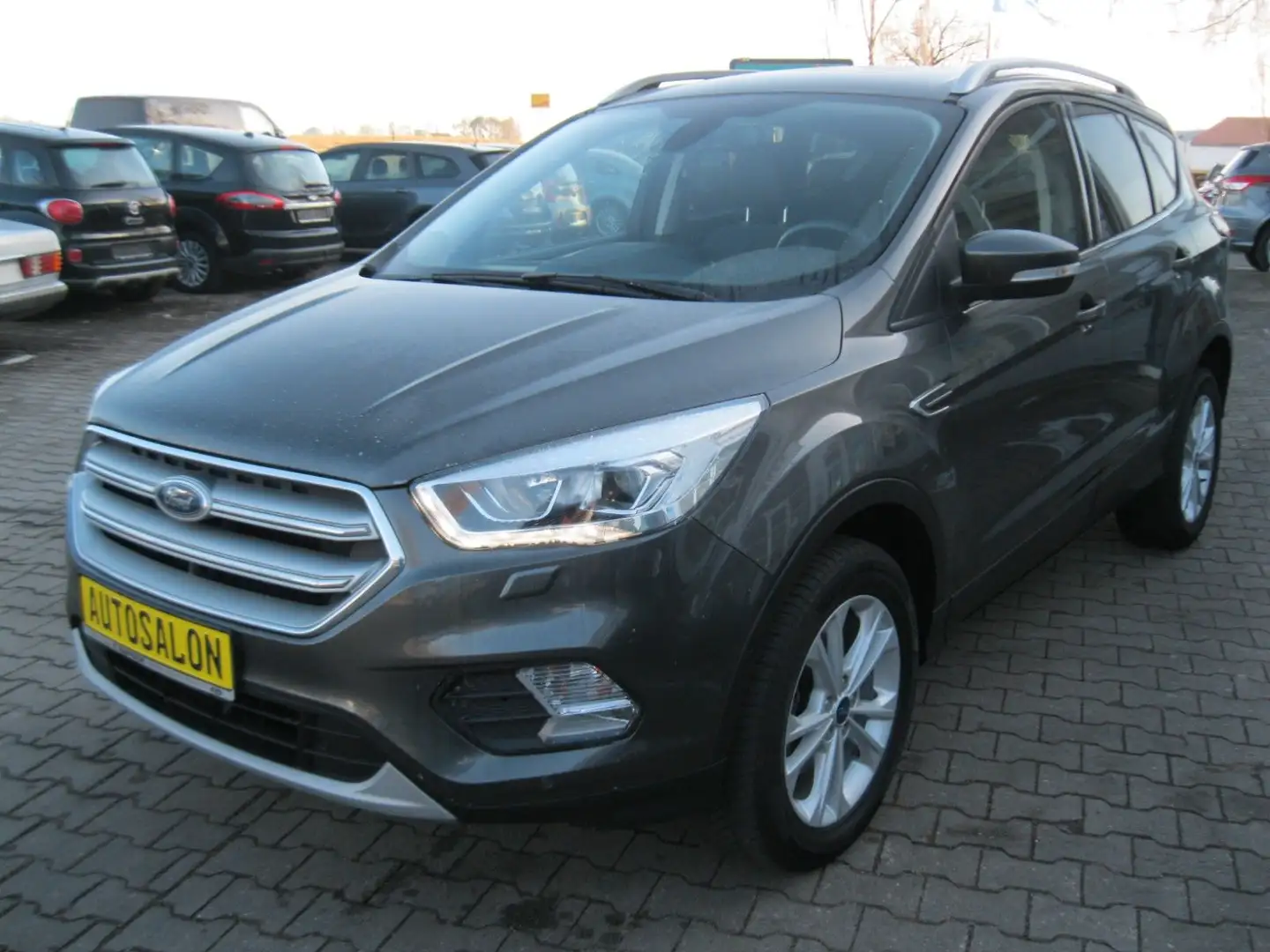 Ford Kuga 1.5 Titanium 2WD *top gepflegt* Grau - 1