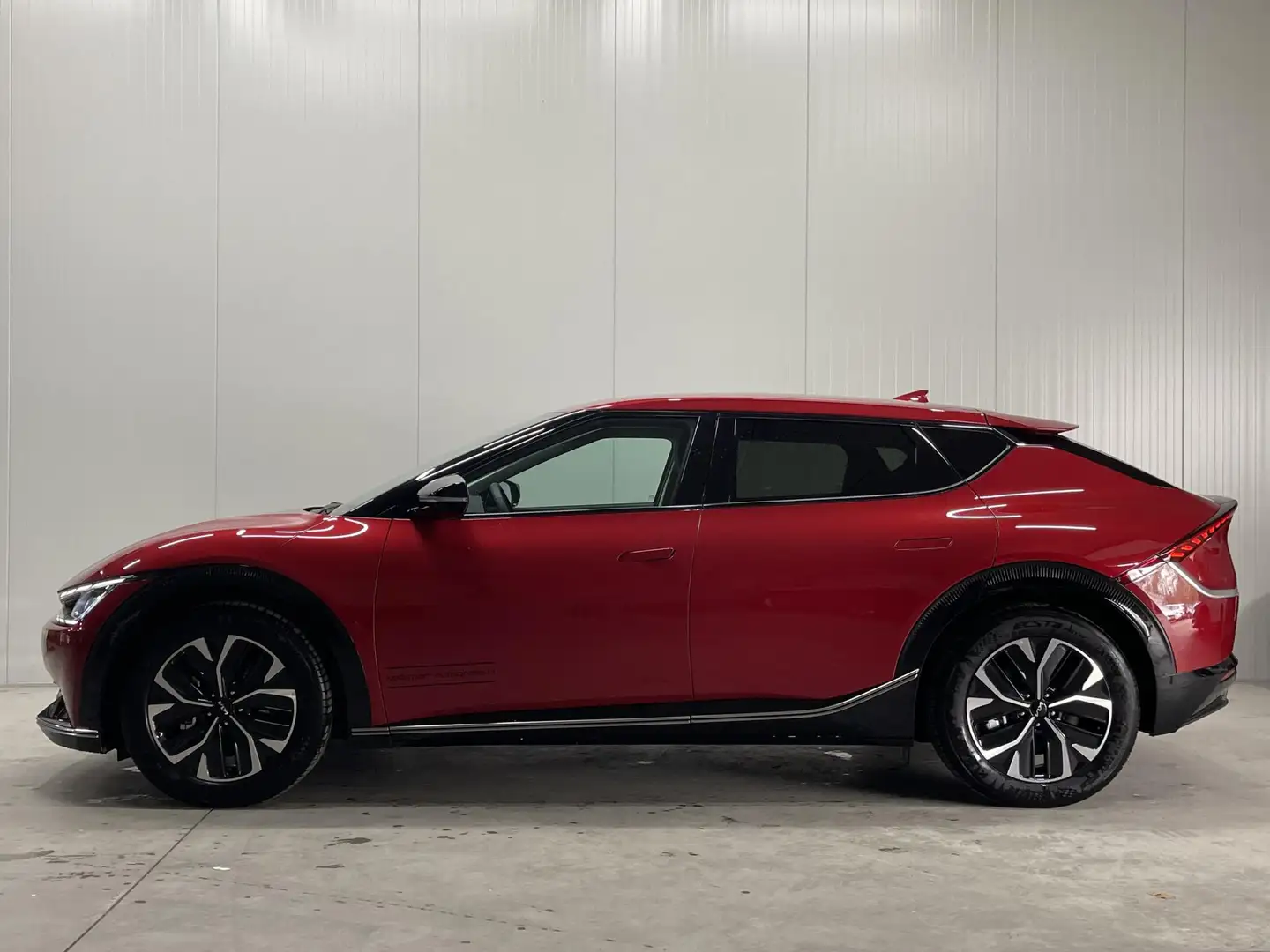 Kia EV6 Plus 77,4 kWh Stoelverwarming v&a, Camera, Navigat Rouge - 2