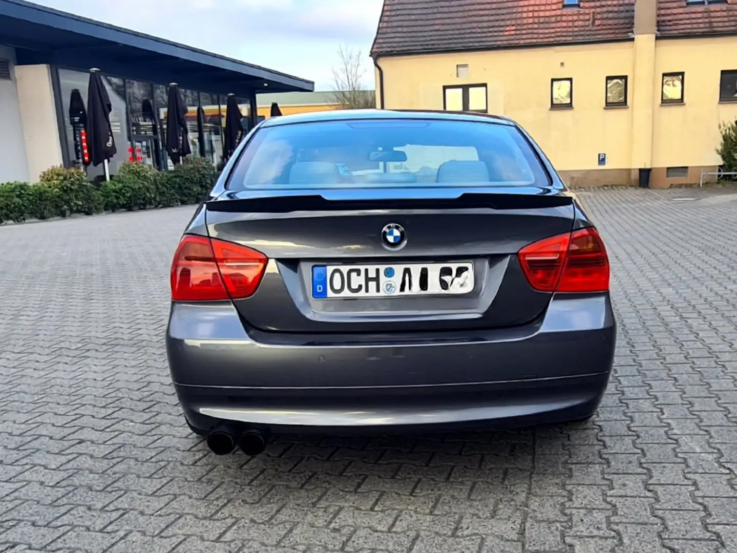 BMW 320 320i Grau - 2
