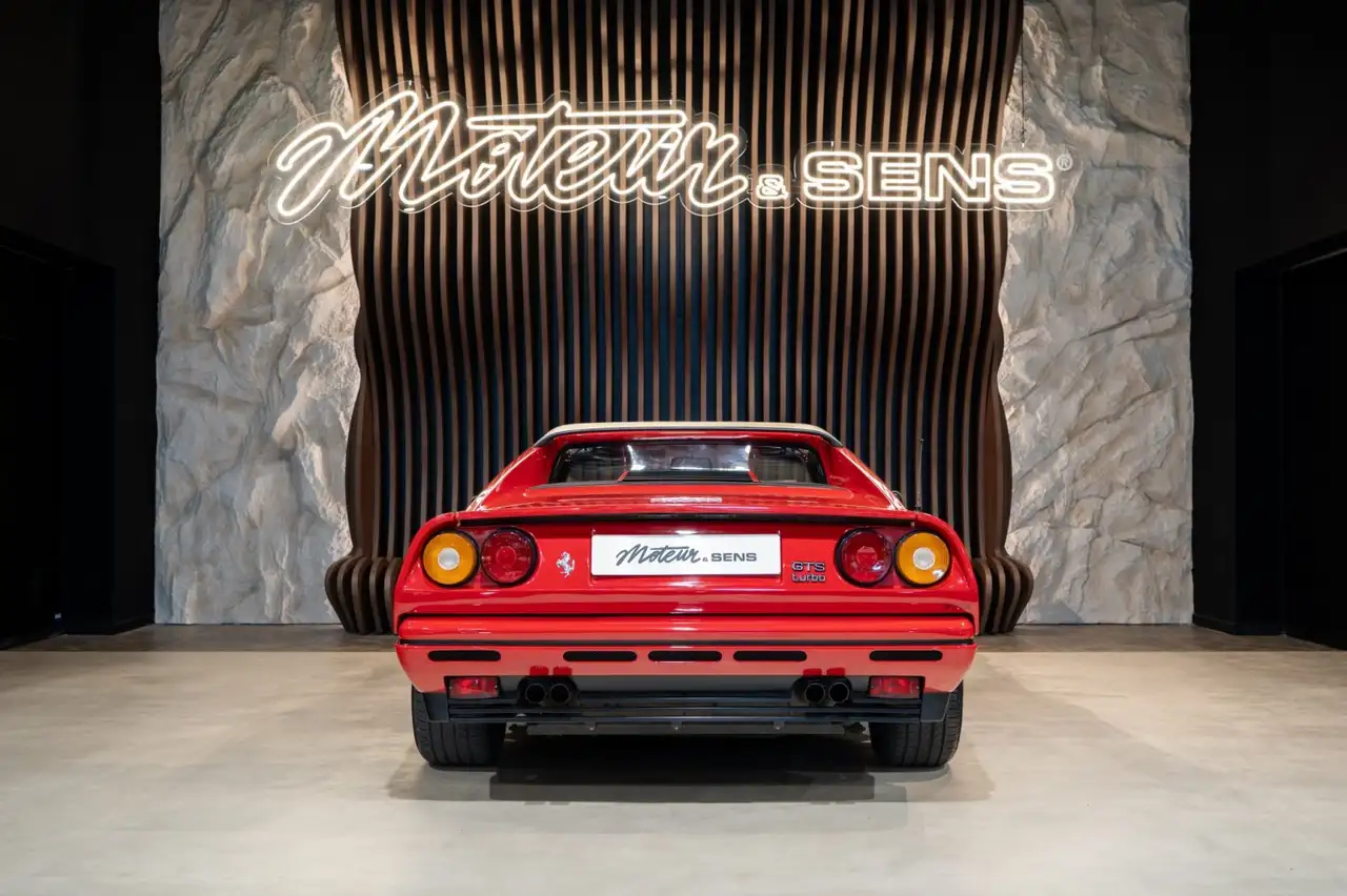 Ferrari 208 GTS TURBO, foto 4