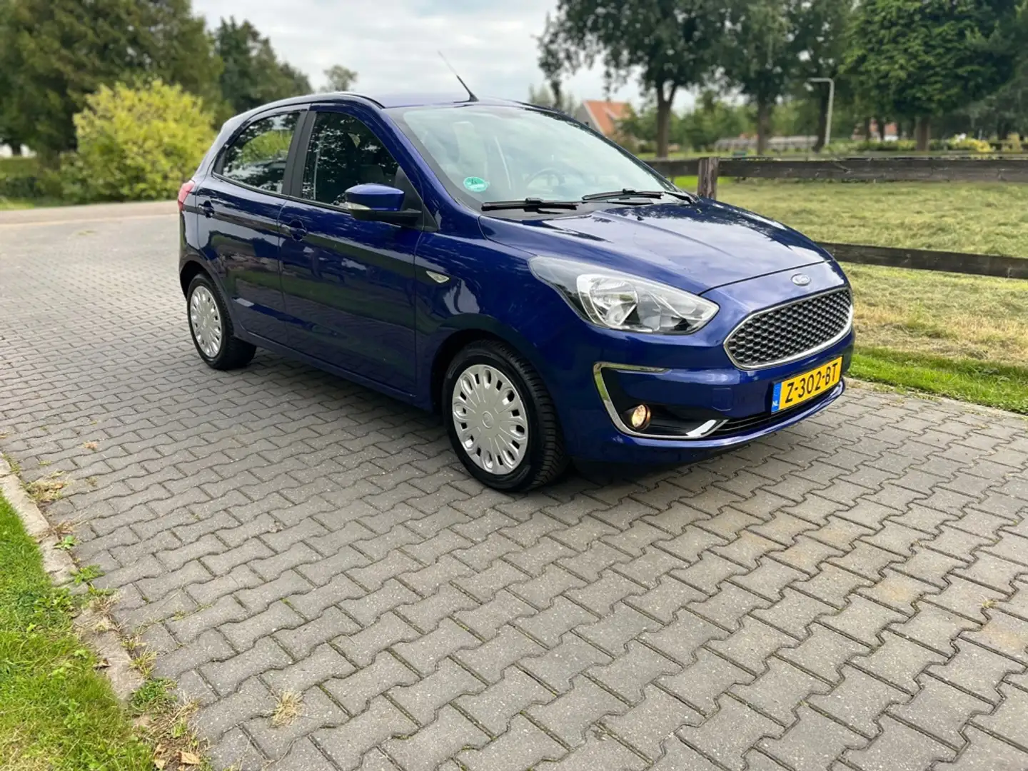 Ford Ka/Ka+ 1.2 Trend Ultimate Blauw - 1