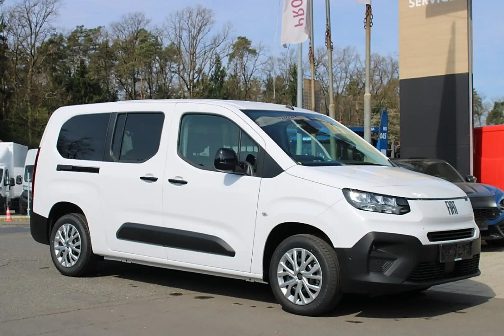 Fiat Qubo Doblo LA Prima 130AT Tech /Style/ Pack 17Zoll A... Schwarz - 2
