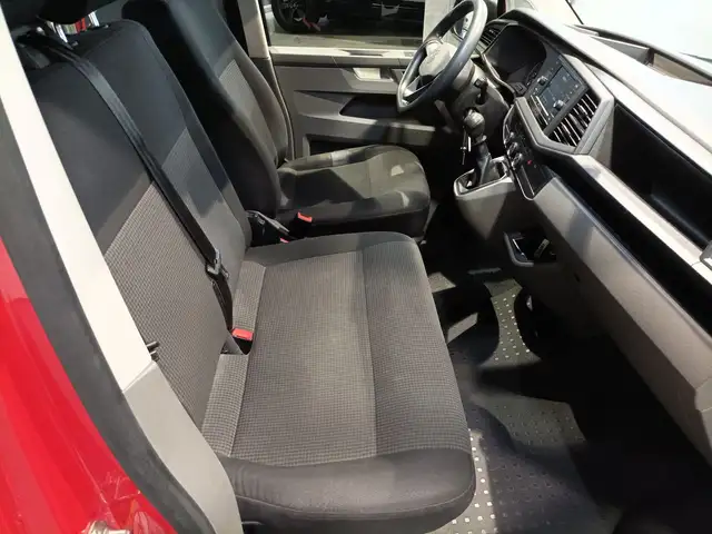 Volkswagen Transporter view 14