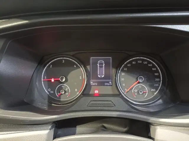 Volkswagen Transporter view 7