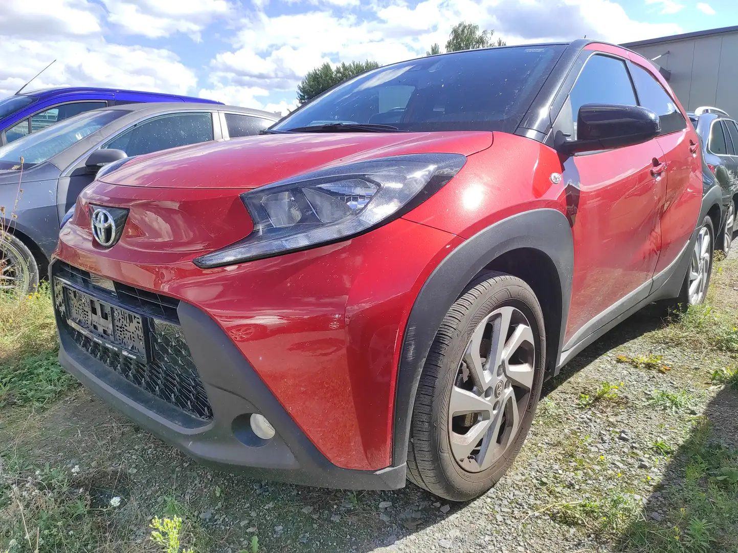 Toyota Aygo Pulse EURO-6 KLIMAA 1-HAND COC Rot - 2
