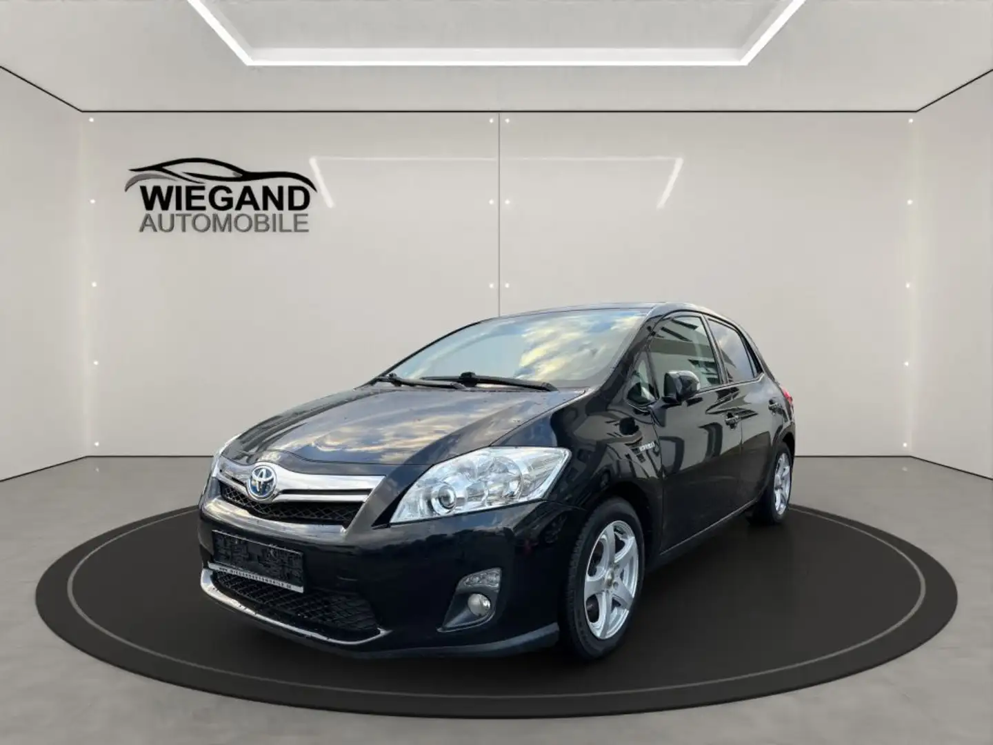 Toyota Auris 1.8 HYBRID TRAVEL+METALLIC+PDC+NAVI+LED Schwarz - 1