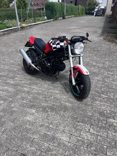 Ducati Monster 937