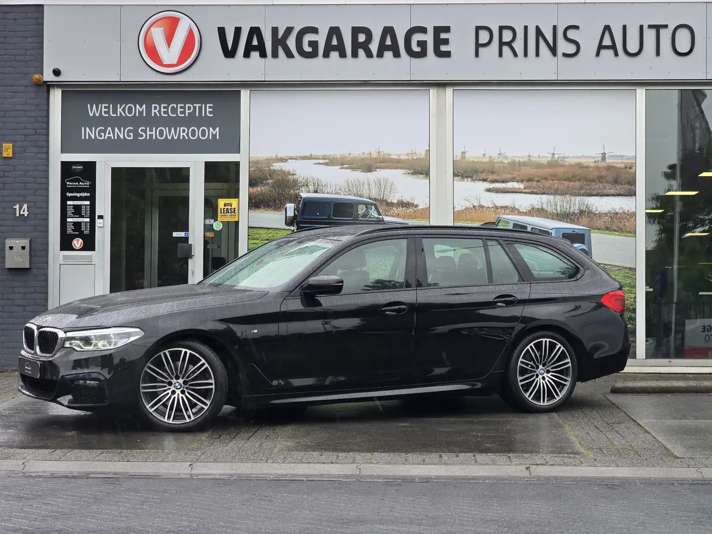 BMW 520 5-serie Touring 520i High Executive M-Sport |PANO| Siyah - 1