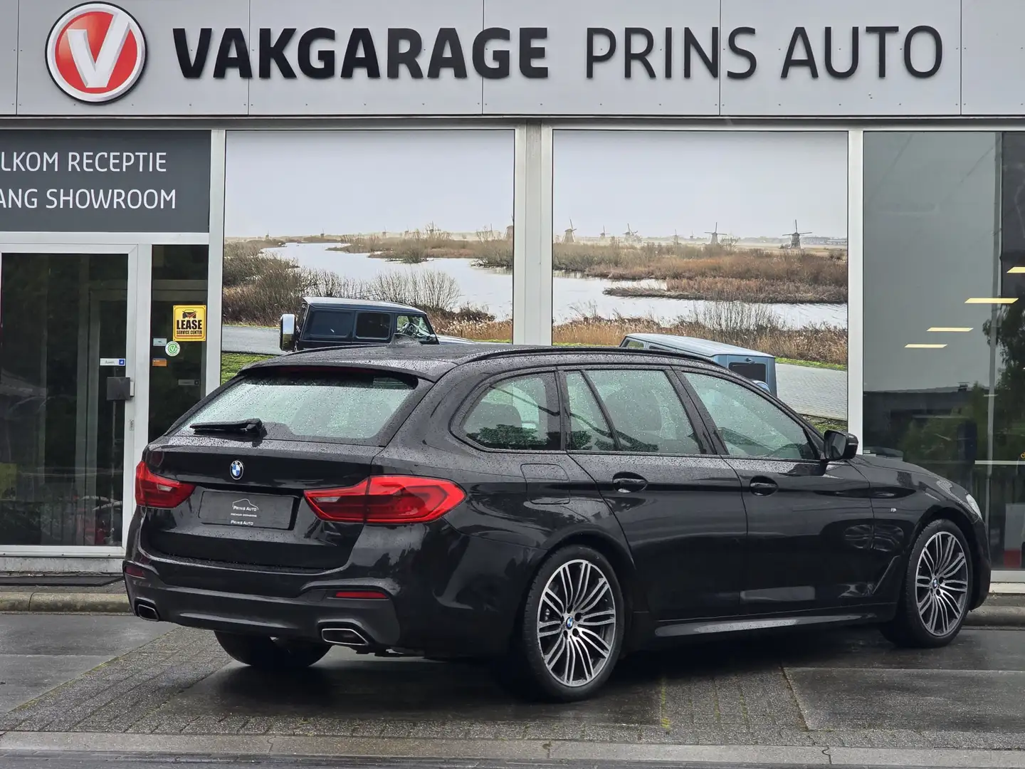 BMW 520 5-serie Touring 520i High Executive M-Sport |PANO| Siyah - 2