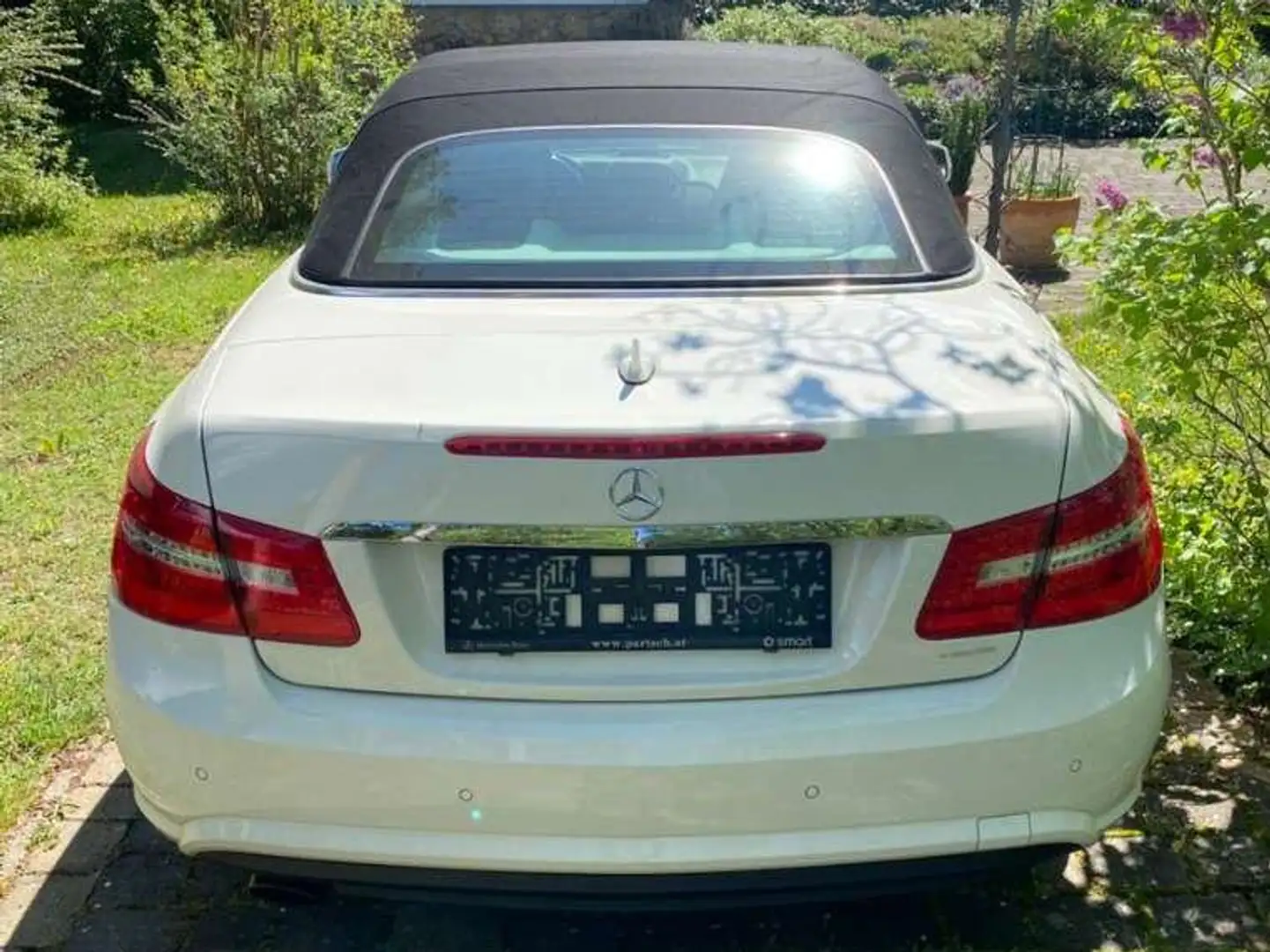 Mercedes-Benz E 250 CGI Cabrio BlueEFFICIENCY Automatik Avantgarde - 2