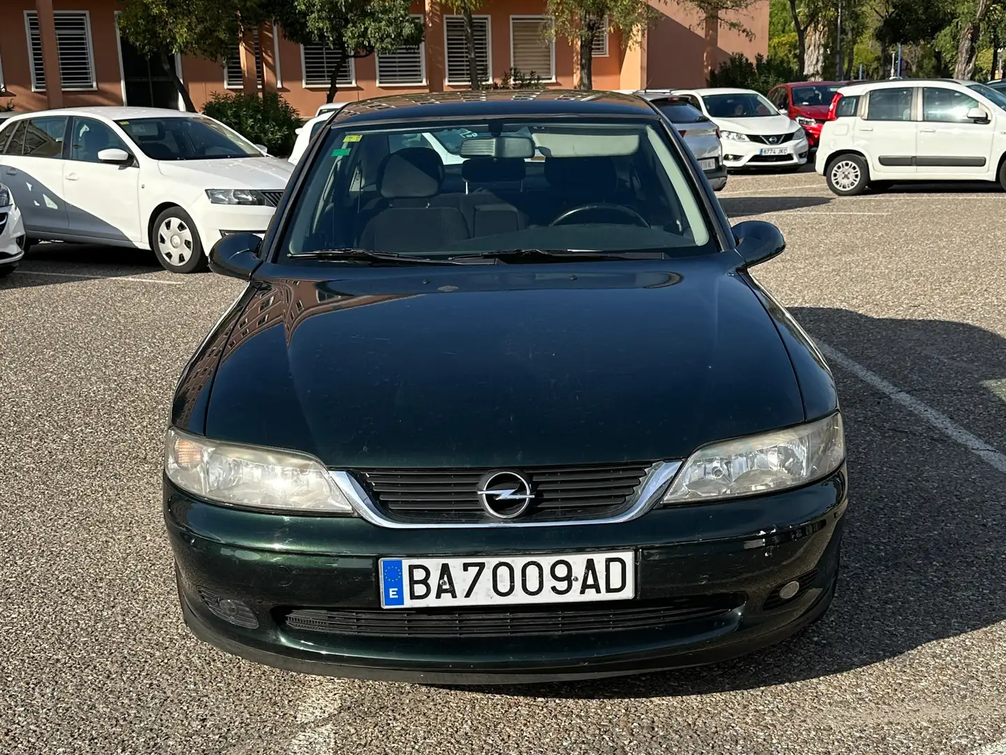 Opel Vectra Vectra 2.0DTI 16v 100 CV GL 4 puertas Verde - 2