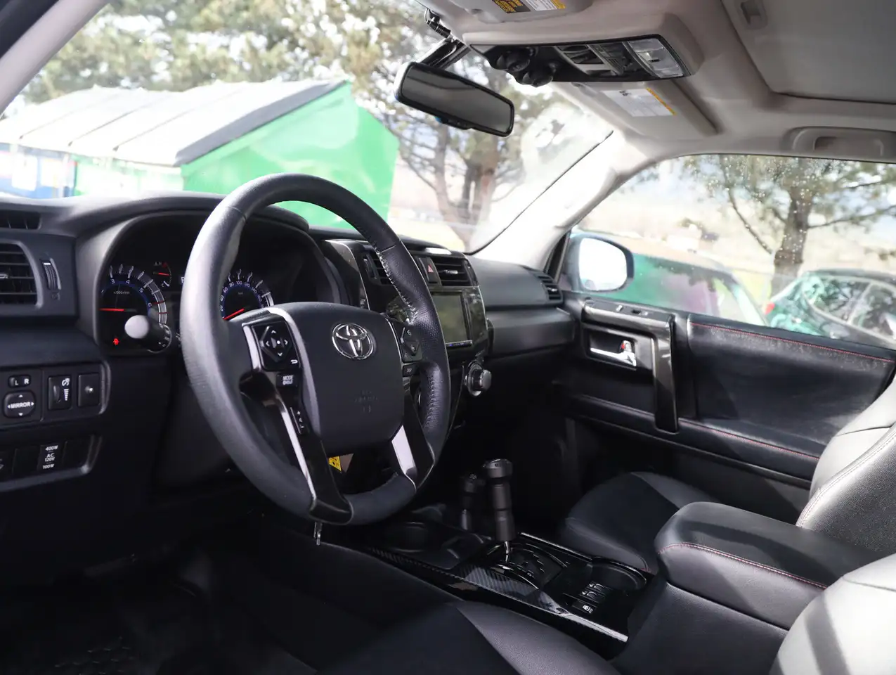 Toyota 4-Runner снимка Toyota 4-Runner