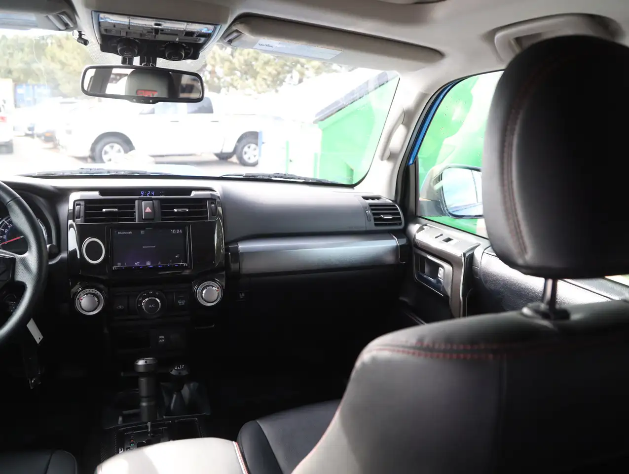 Toyota 4-Runner снимка Toyota 4-Runner