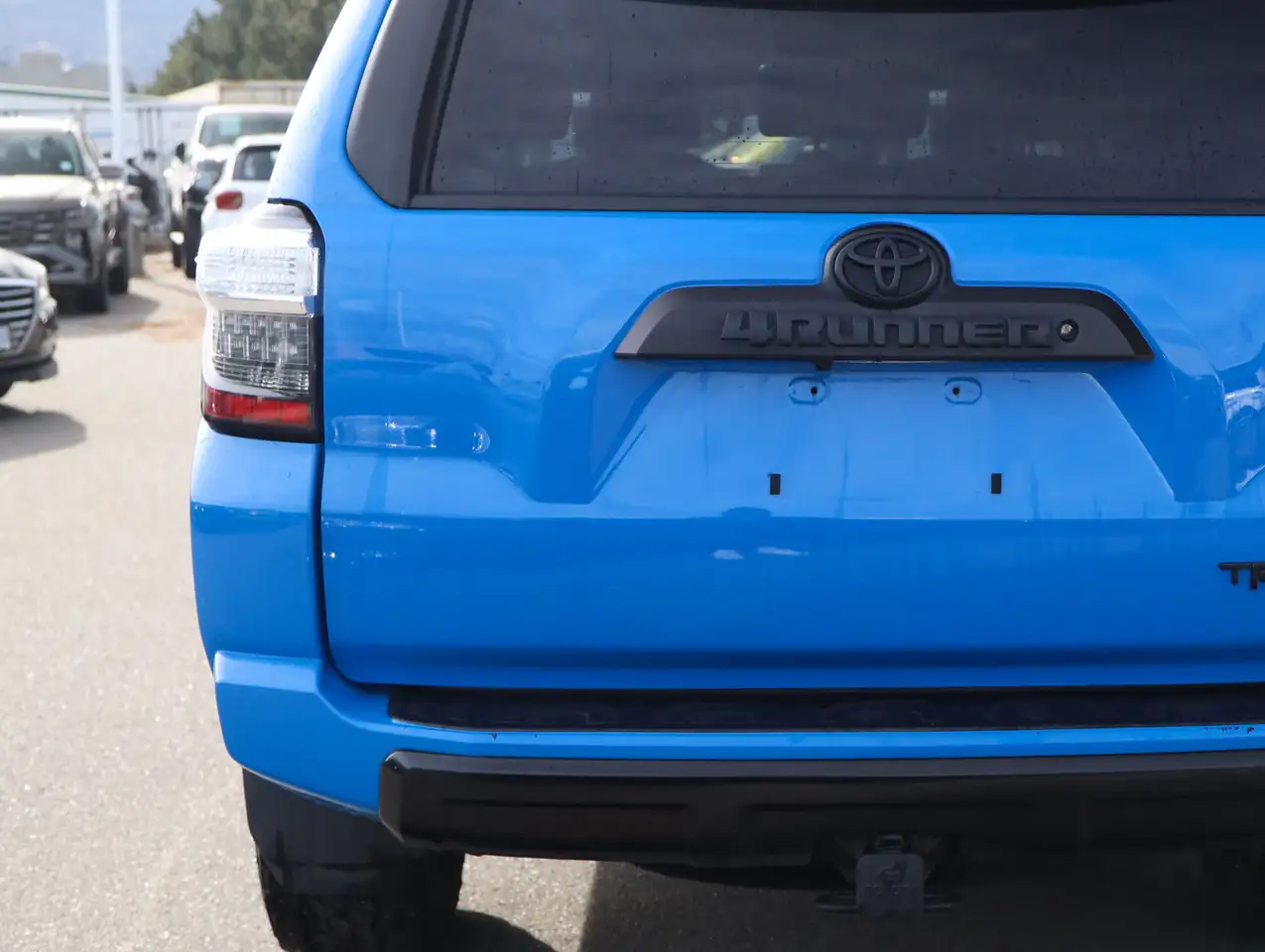 Toyota 4-Runner снимка Toyota 4-Runner