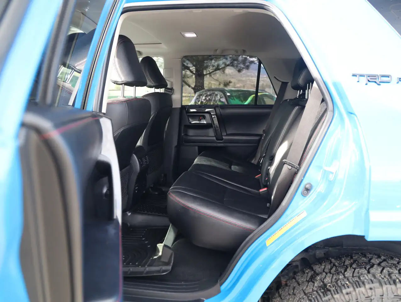 Toyota 4-Runner снимка Toyota 4-Runner