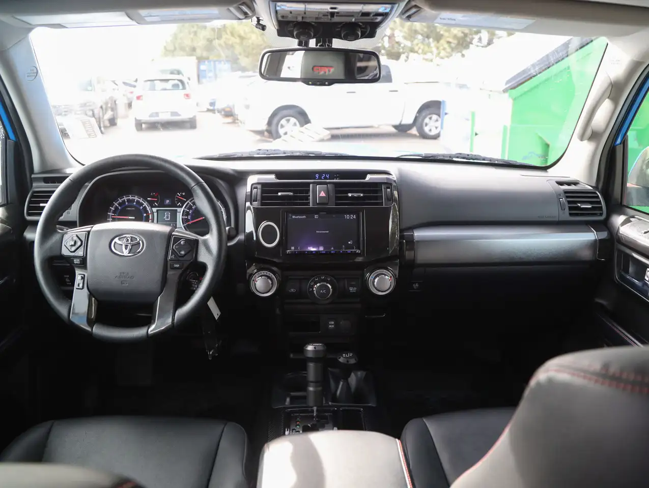 Toyota 4-Runner снимка Toyota 4-Runner