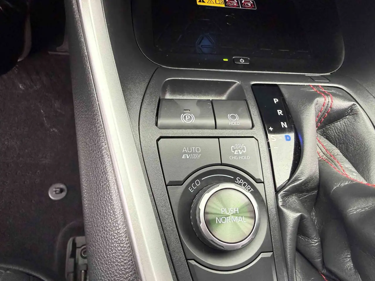 Toyota RAV 4 Prime снимка Toyota RAV 4 Prime