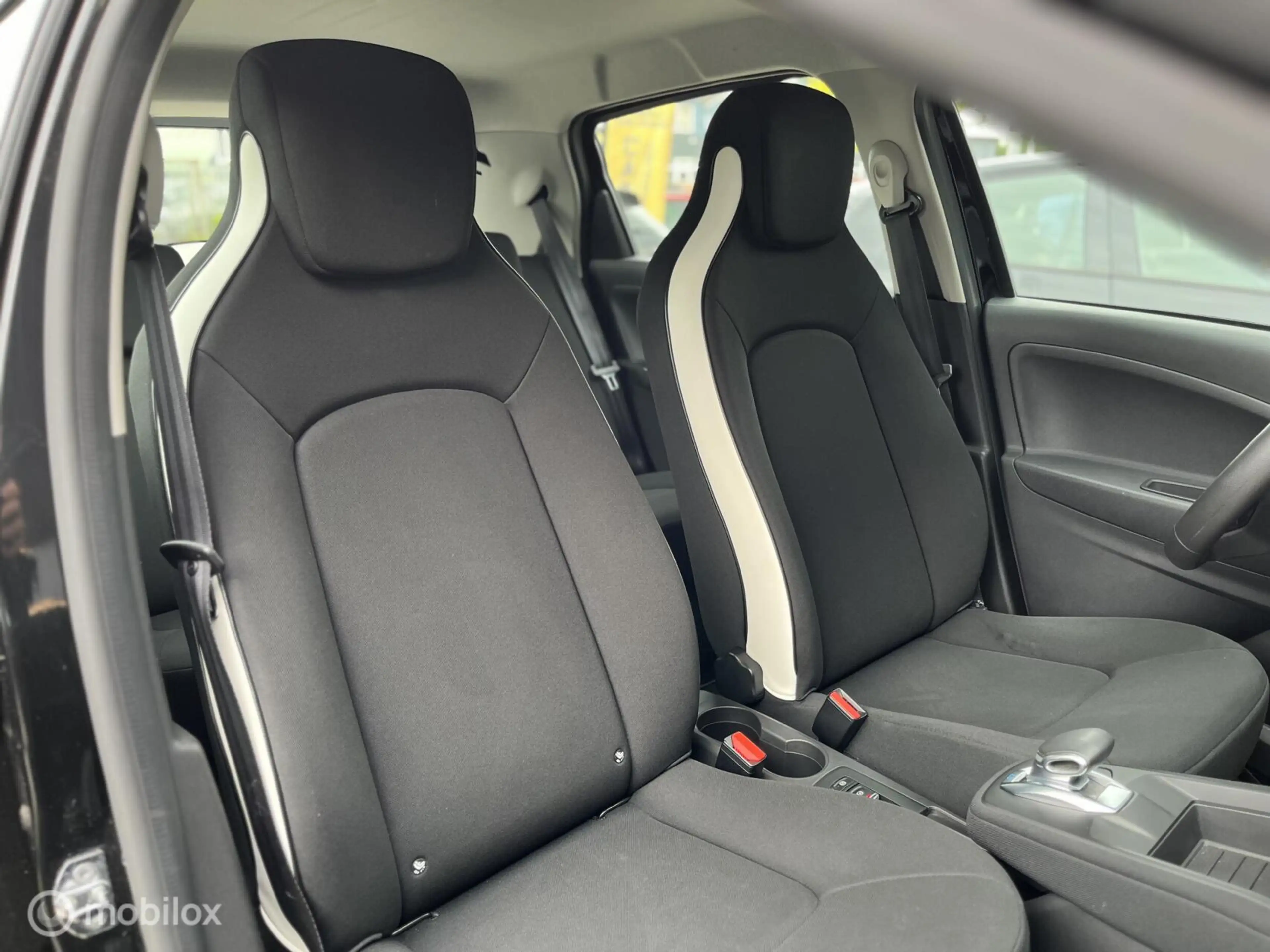 Renault ZOE R110 Life 52 kWh (ex Accu) SOH 92%|Carplay|Keyless — photo 9