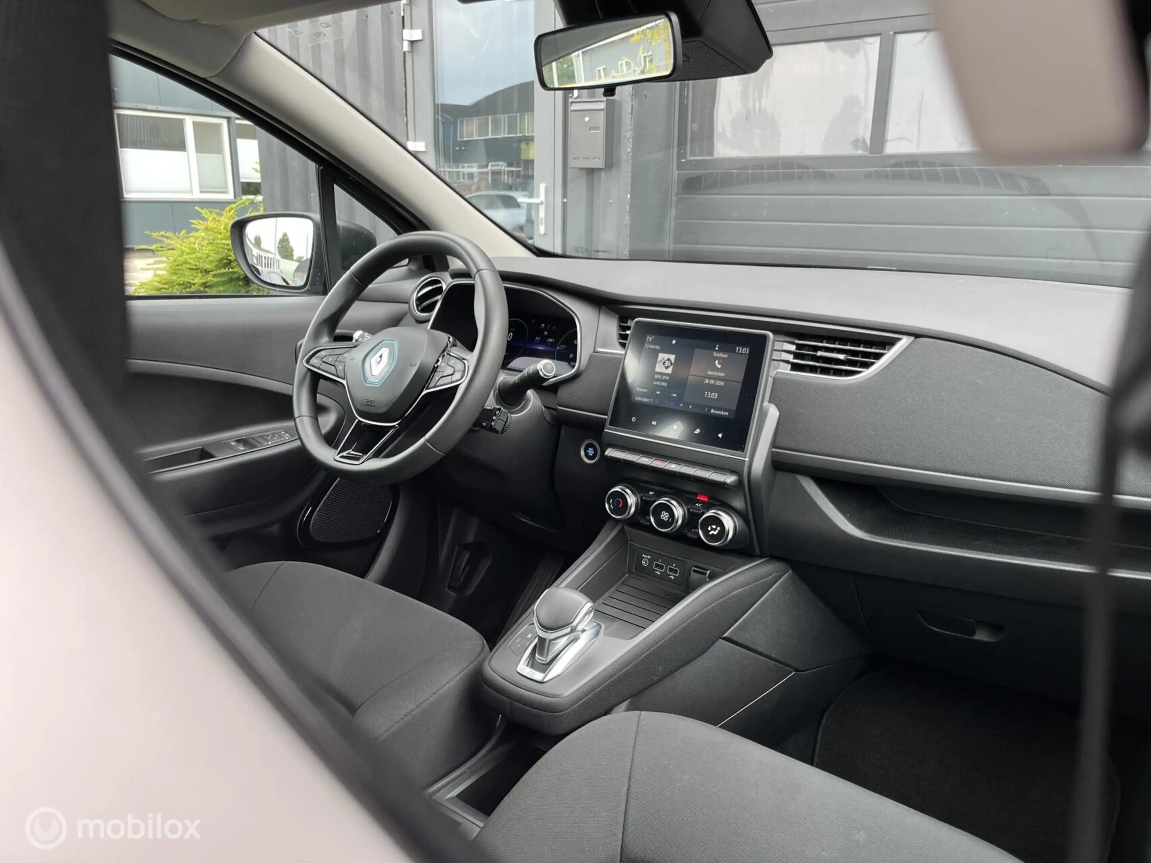 Renault ZOE R110 Life 52 kWh (ex Accu) SOH 92%|Carplay|Keyless — photo 21