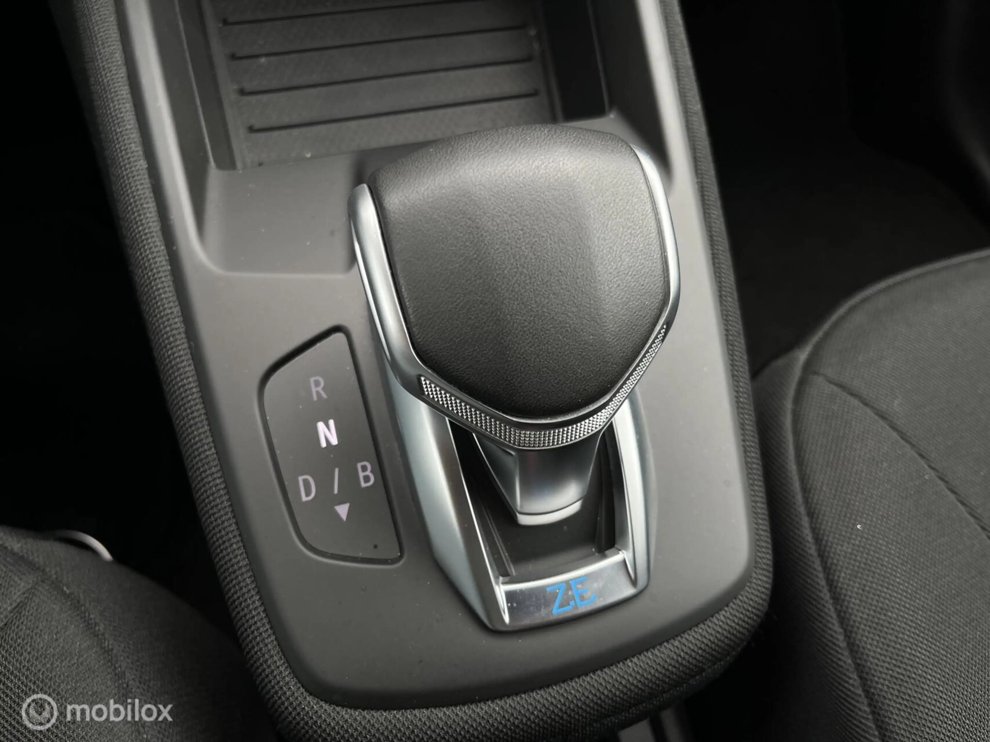 Renault ZOE R110 Life 52 kWh (ex Accu) SOH 92%|Carplay|Keyless — photo 20