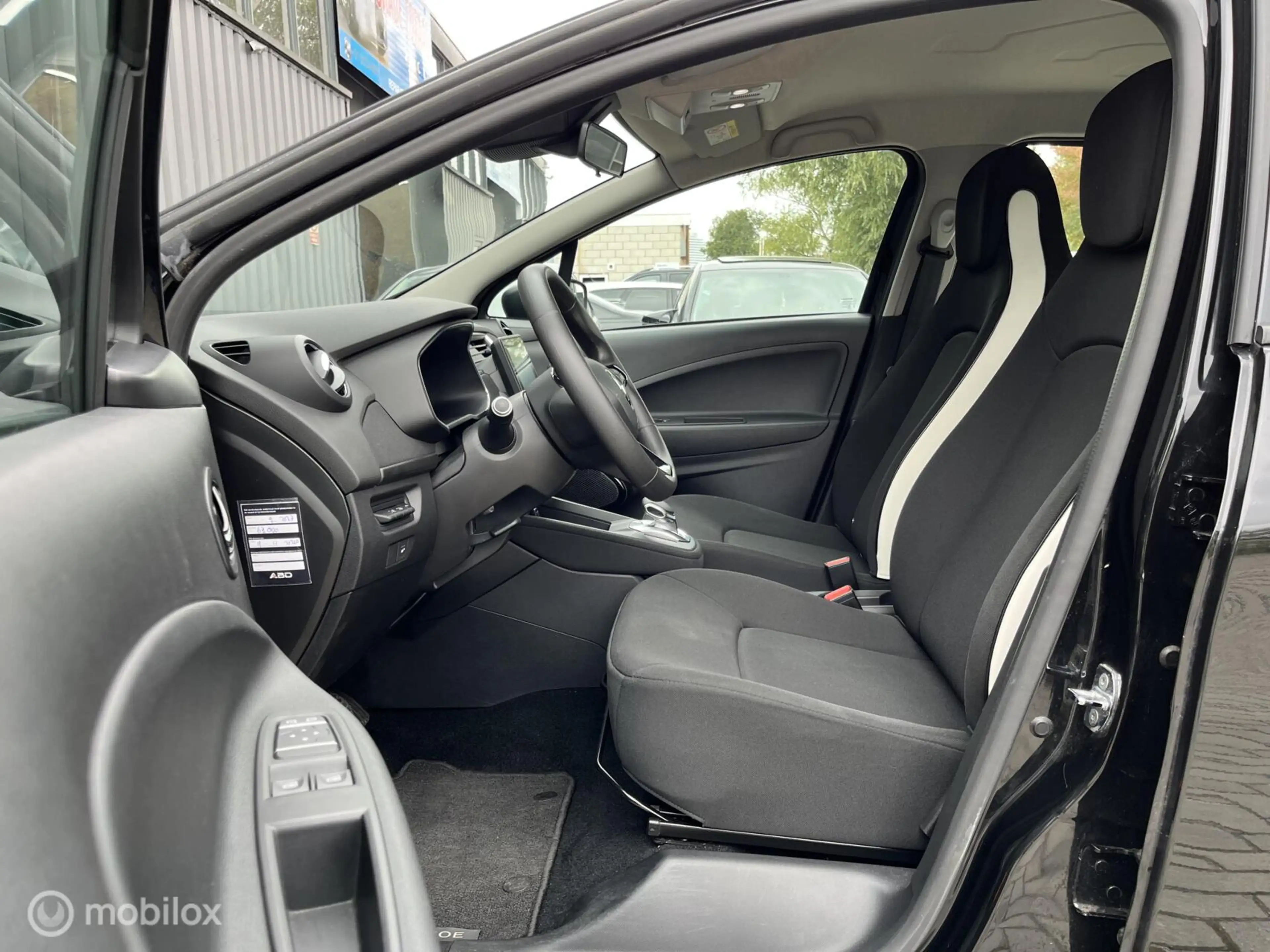 Renault ZOE R110 Life 52 kWh (ex Accu) SOH 92%|Carplay|Keyless — photo 5