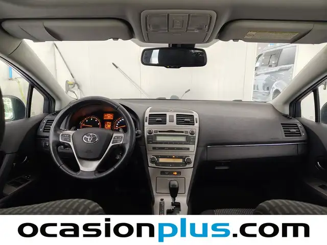 Toyota Avensis view 7