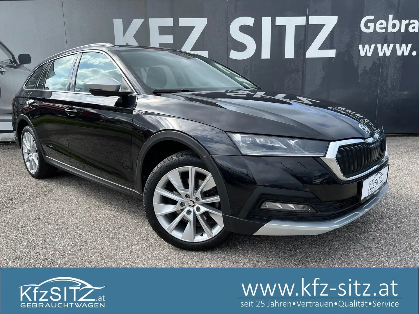 Skoda Octavia Combi Scout 2,0 TDI 4x4 DSG | AHK*HUD Schwarz - 1