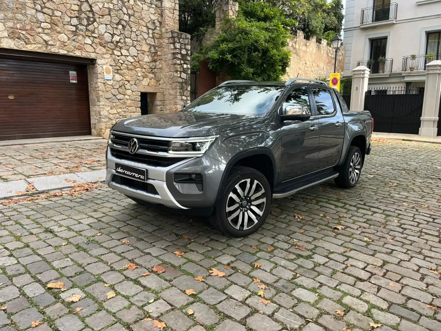 Volkswagen Amarok 3.0TDI V6 Aventura 177kW Gris - 1