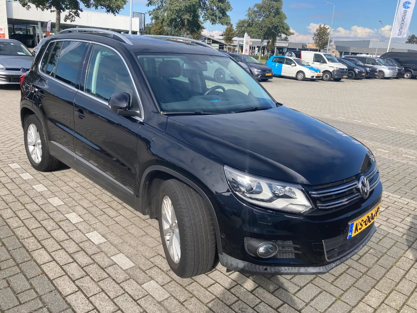 Volkswagen Tiguan 1.4 TSI 150 pk Sport&Style 6-DSG | Panoramadak | N Noir - 2