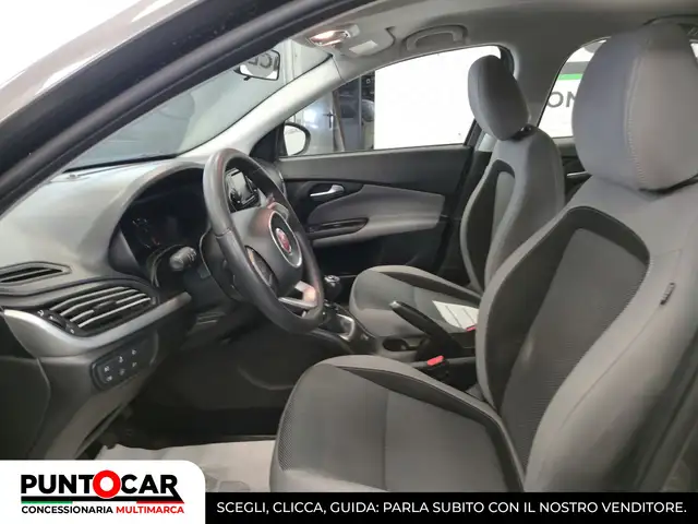Fiat Tipo view 10