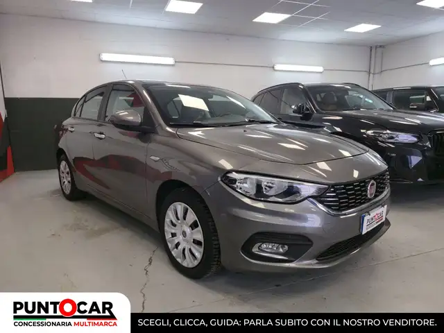 Fiat Tipo view 3