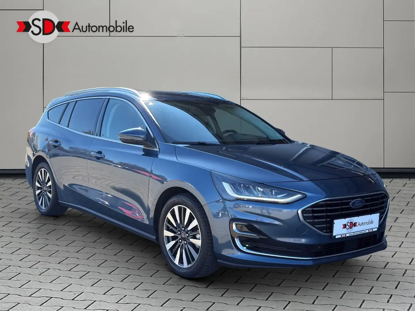 Ford Focus Titanium Vignale LED AHK ACC Head-Up Blau - 1