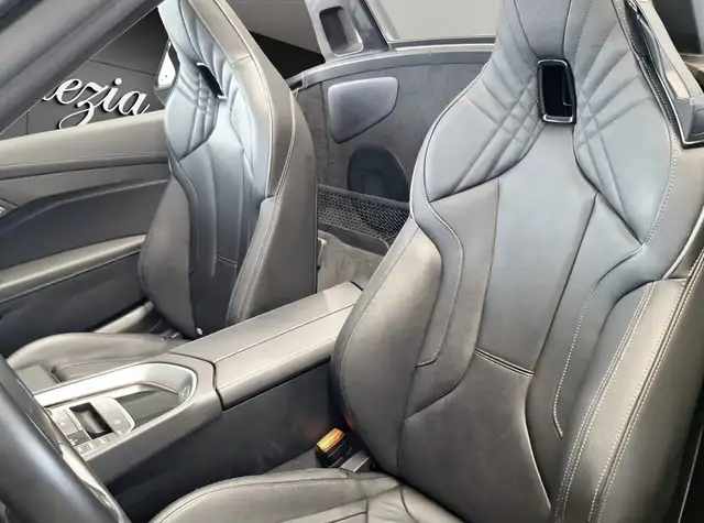 BMW Z4 view 4