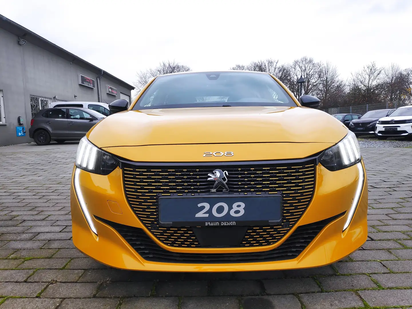 Peugeot 208 e- GT Beige - 1